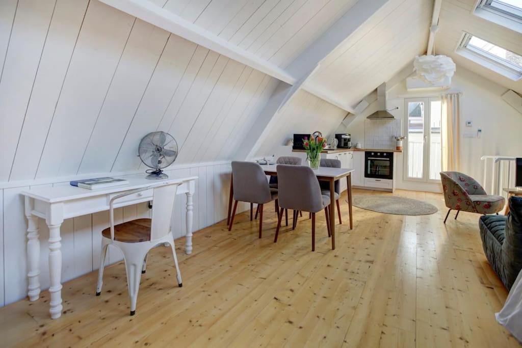 Spacious Loft In The Centre Of Breukelen Buitenkant foto