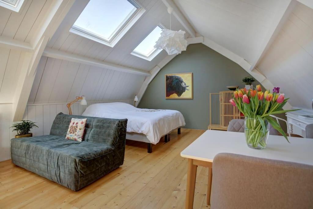 Spacious Loft In The Centre Of Breukelen Buitenkant foto