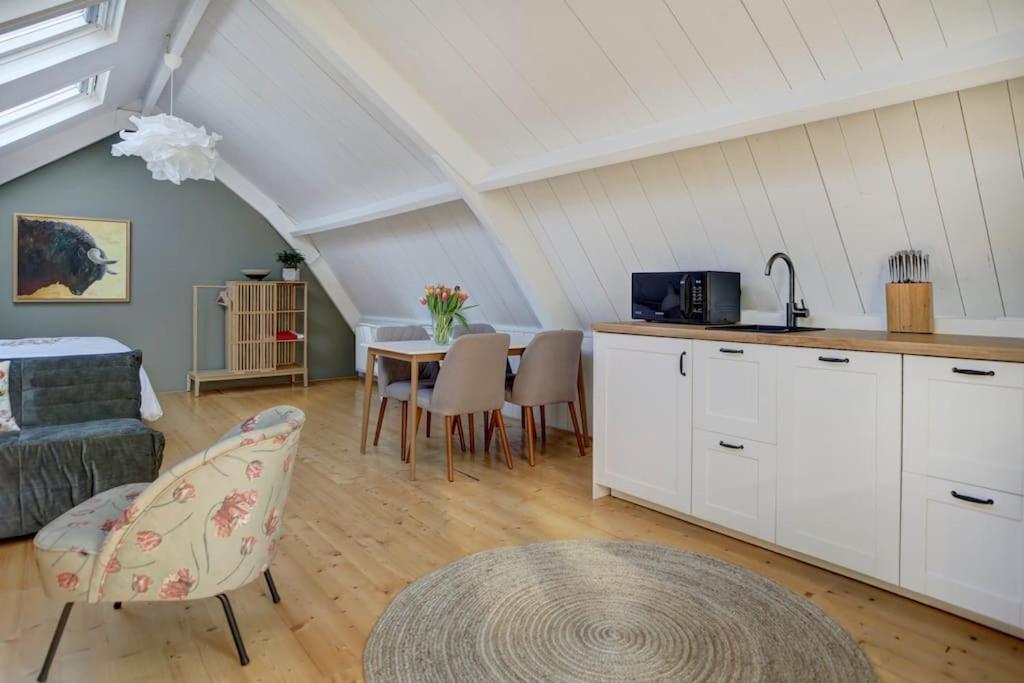 Spacious Loft In The Centre Of Breukelen Buitenkant foto